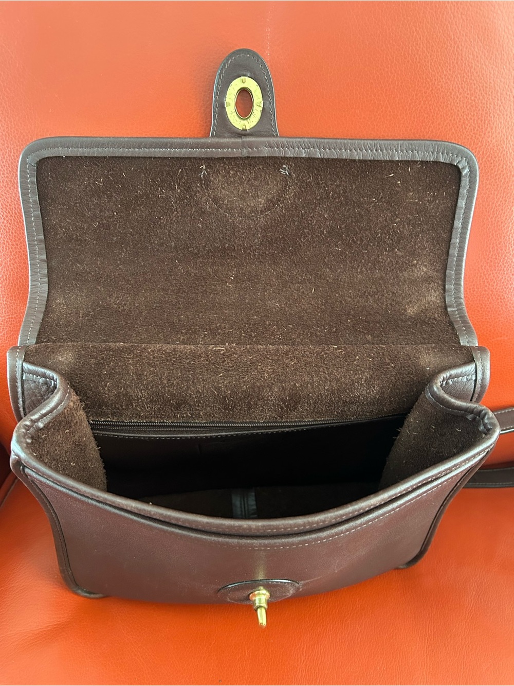 Vintage Coach Willis handbag 9927 in dark mahogany brown. Great condition! - Picture 10 of 16